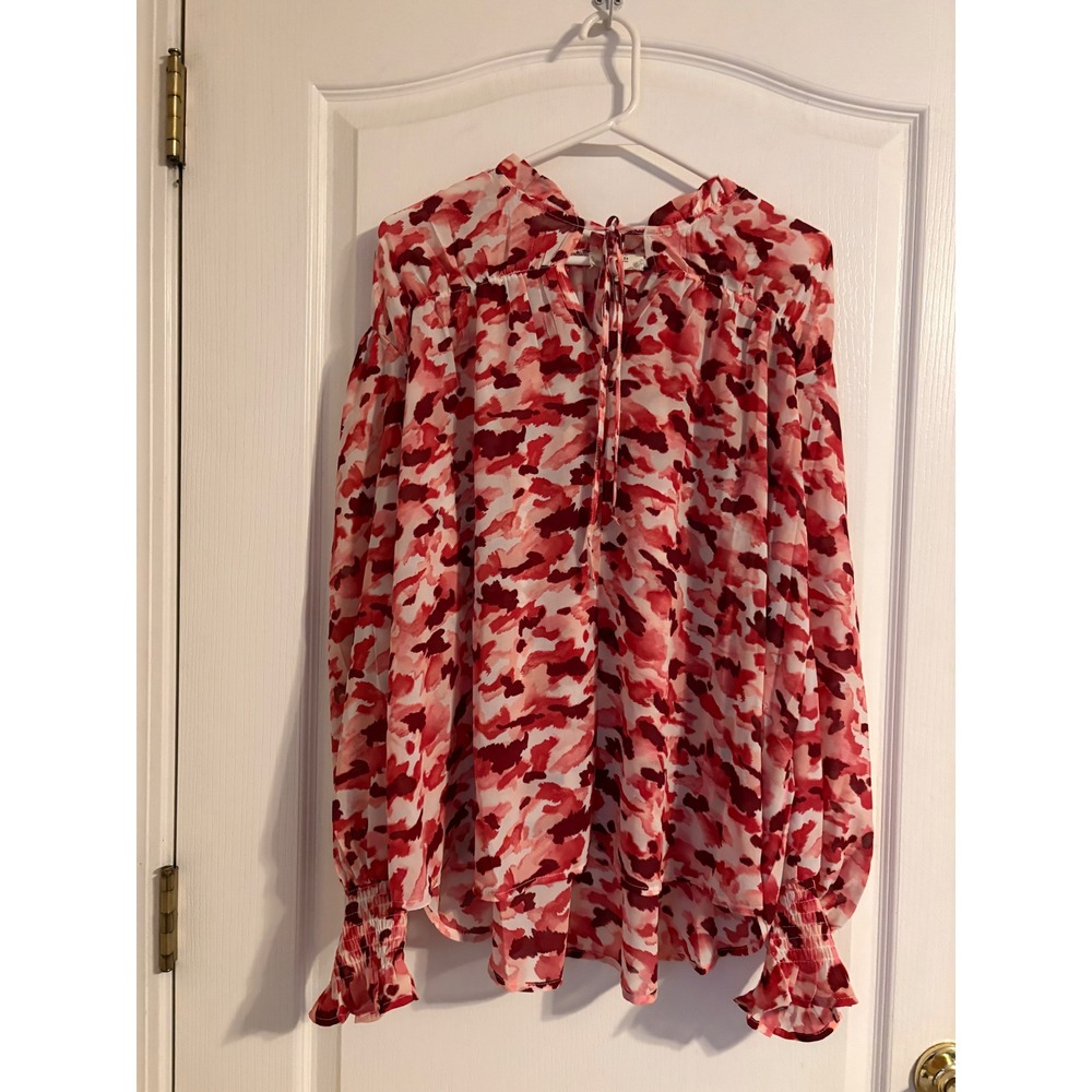 Perch by Blu Pepper Blouse Womens 2XL Pink Red Camo Excellent Smocked Cuff Top